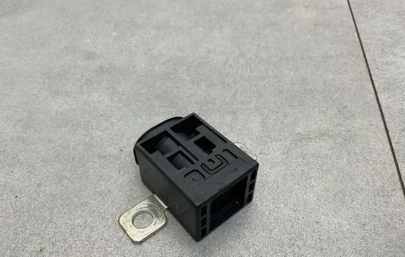 Audi A1 Battery relay fuse 4F0915519
