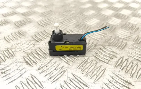 Volkswagen Touran I Headlight level adjustment motor 1J0941295A