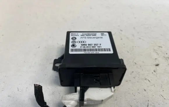 Volkswagen PASSAT CC Light module LCM 5M0907357F