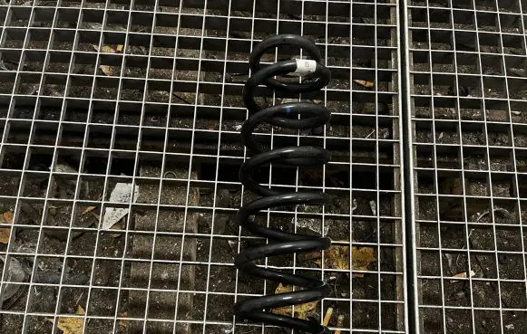 Audi Q3 F3 Rear coil spring 5QF511115