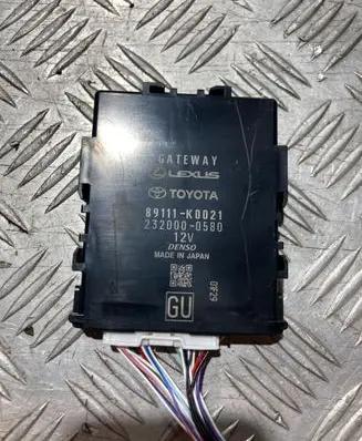 Toyota Yaris XP210 Gateway control module 89111-K0021