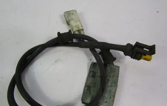 Jaguar XJ X308 ABS wheel speed sensor 