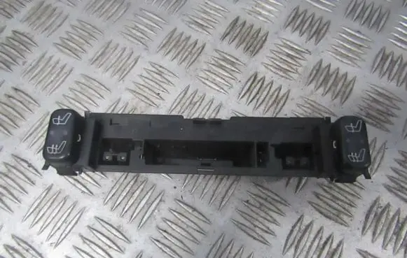 Mercedes-Benz E W210 Seat heating switch 2108200151