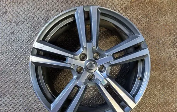 R20 alloy rim