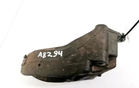Mercedes-Benz A W169 Engine mounting bracket