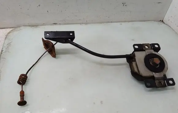 Toyota Corolla Verso E121 Spare wheel mounting bracket 