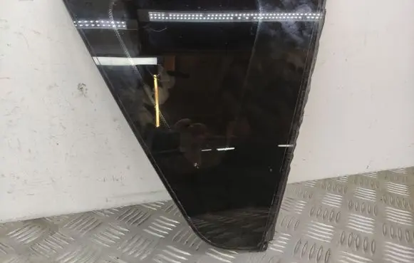 Toyota Verso Rear side window