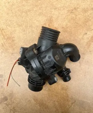 BMW 3 E90 E91 Thermostat 7601158