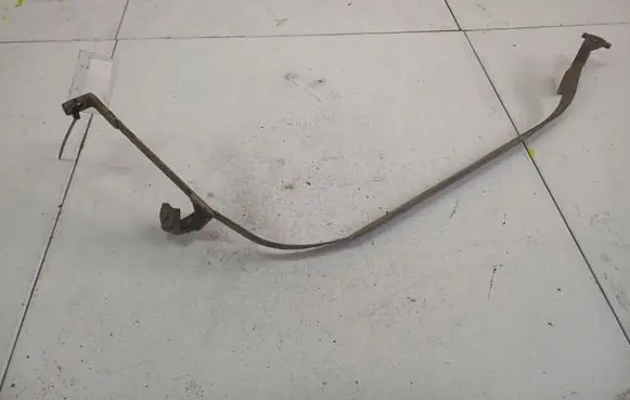 Fuel tank mounting bracket