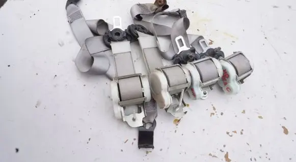 Opel Vectra C Seat belt trim 