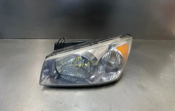 KIA Cerato Headlight/headlamp
