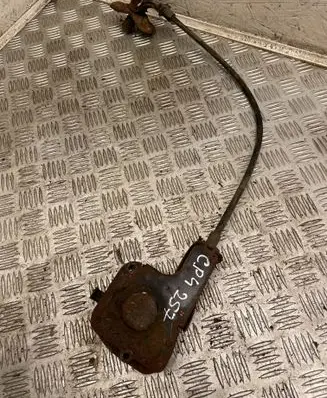 Citroen C4 I Picasso Spare wheel mounting bracket 