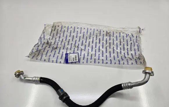 Volvo XC90 Air conditioning (A/C) pipe/hose 32226736