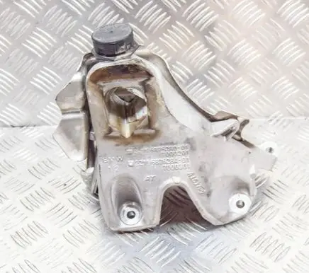 BMW X5 F15 Engine mounting bracket 6876280 6876284