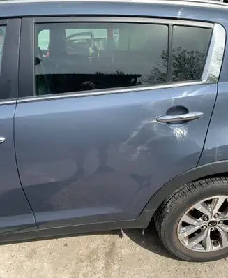 KIA Sportage Rear door 