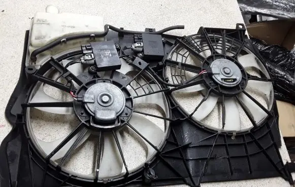 Lexus RX 450H Electric radiator cooling fan 1636331200 8925726020 2680007190