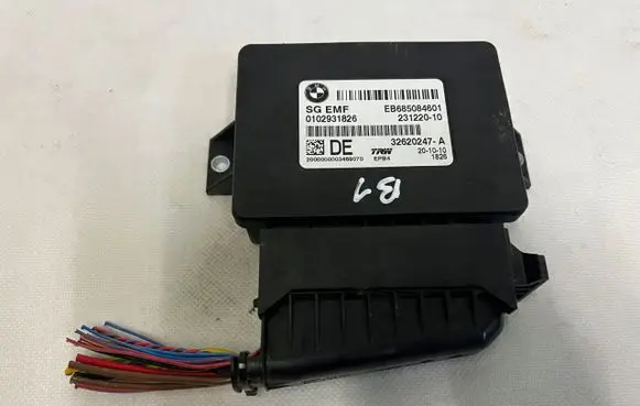 BMW 5 F10 F11 Hand brake control module 6850846