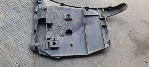 Volvo S80 Front bumper mounting bracket 08693043