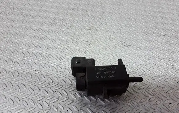 Volvo V70 Vacuum valve 30611668 72224010