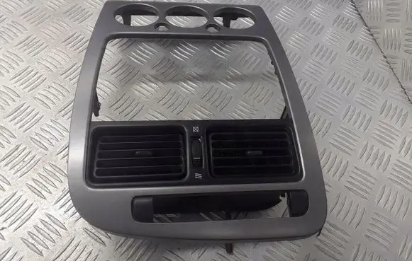 Toyota Avensis T220 Radio/GPS head unit trim 55412-20700