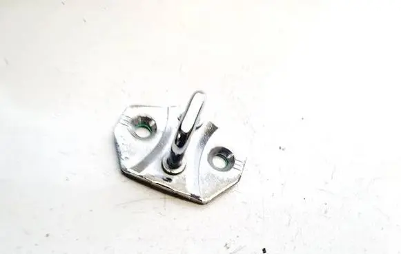 Mini One - Cooper Coupe R56 Front door lock loop/hook striker 7010402