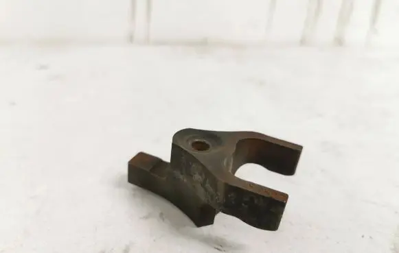 Jaguar XE Fuel Injector clamp holder