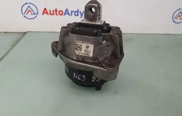 BMW 5 GT F07 Engine mount bracket 6775906 22116775906