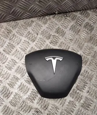 Tesla Model 3 Steering wheel airbag 1508347