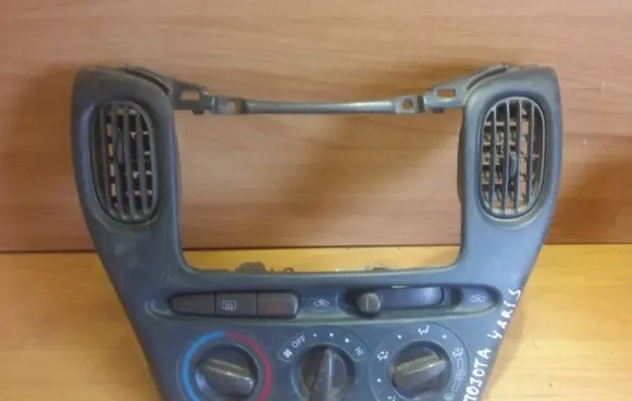 Toyota Yaris Climate control unit 758277