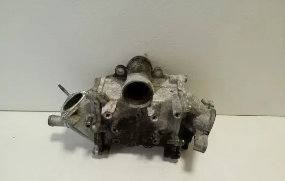 Jaguar XE EGR valve cooler G4D39F464AD