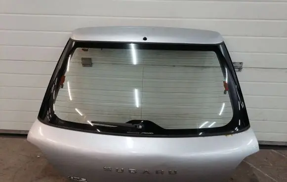 Subaru Impreza II Tailgate/trunk/boot lid