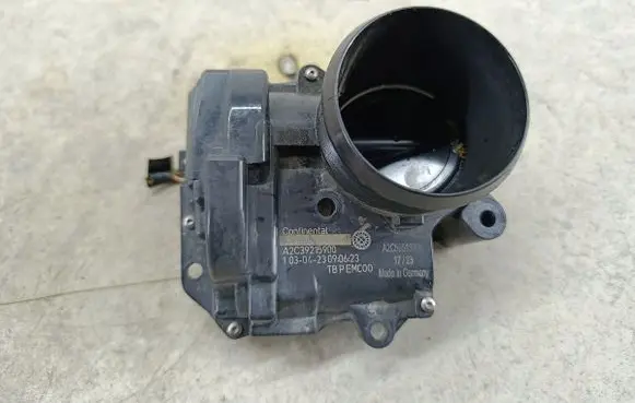 Peugeot 308 Throttle body valve