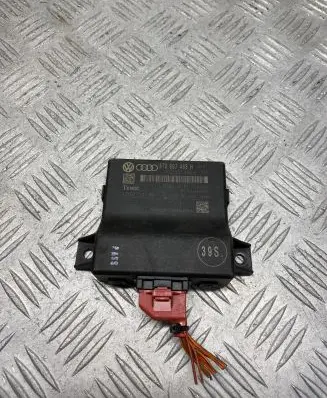 Audi A4 S4 B8 8K Gateway control module 8T0907468H