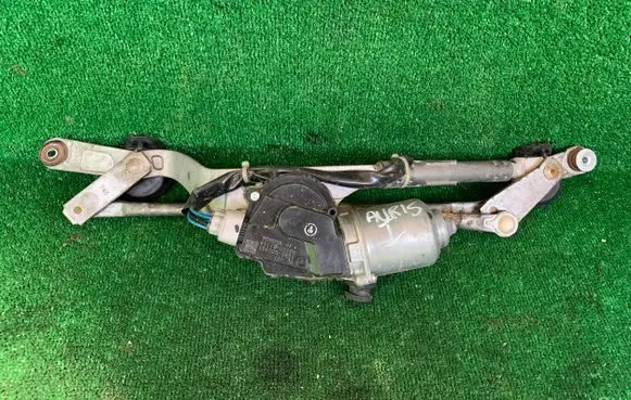 Toyota Auris 150 Front wiper linkage and motor 8511002190 1593000831