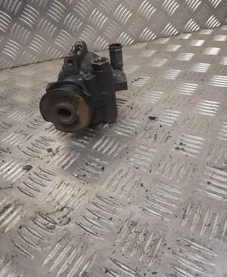 Ford Mondeo MK II Power steering pump 93BB3A674CB