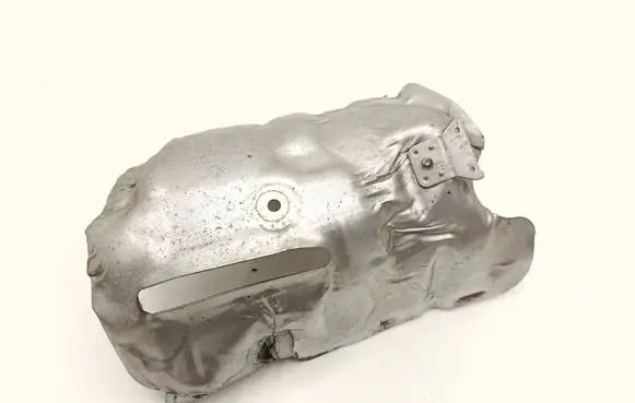 BMW 2 F46 Heat shield in engine bay 8585807