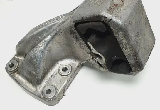 Suzuki Grand Vitara II Engine mount vacuum valve 52090309AD