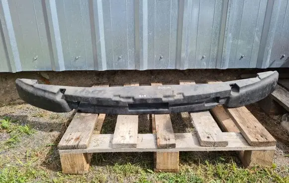 Front bumper foam support bar