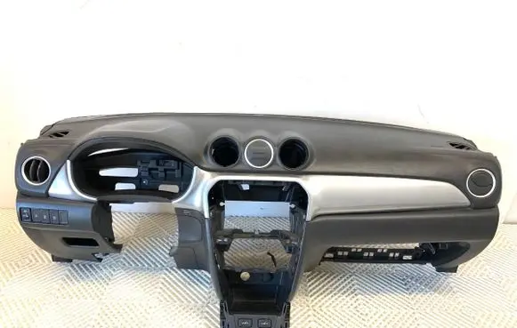 Suzuki Vitara (LY) Dashboard