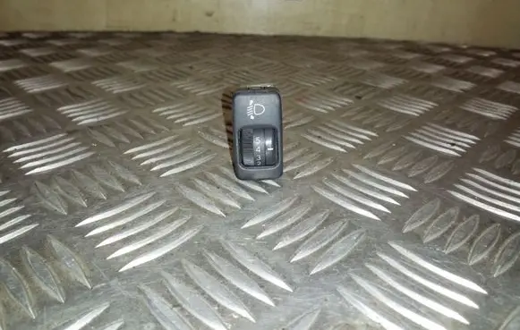 Toyota Avensis Verso Headlight level height control switch