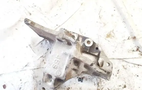 Toyota Land Cruiser (HDJ90) Engine mounting bracket 246260459 246260-459
