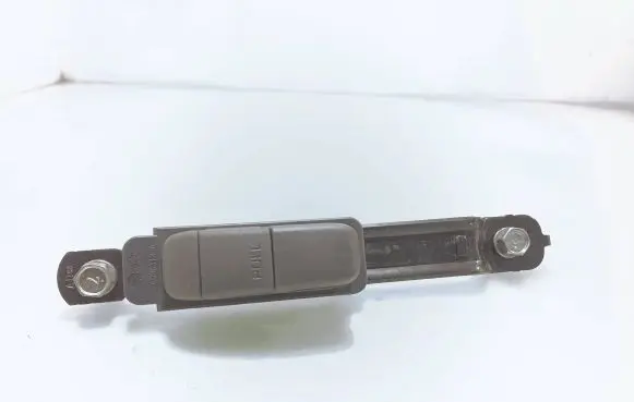 Nissan Juke I F15 Seat belt adjustment rail 6096312A