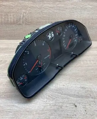 Audi A6 S6 C5 4B Speedometer (instrument cluster) 4B0919880G 110008890 001