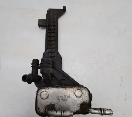BMW 3 E46 Engine oil radiator 7505826 1660307 0908285