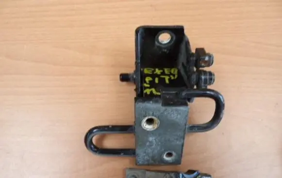 Seat Exeo (3R) Rear door hinge set 