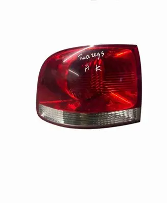 Volkswagen Touareg I Rear/tail lights 7l6945095k