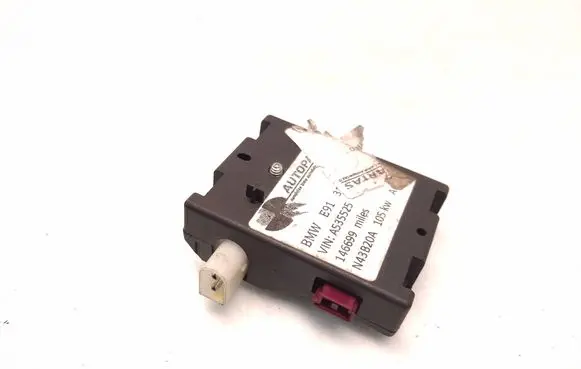 BMW 3 E90 E91 Aerial antenna filter 920039002 41045598