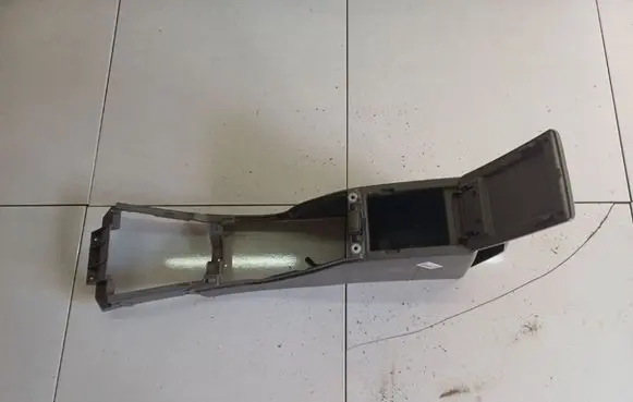 Subaru Forester SG Armrest 92113SA000