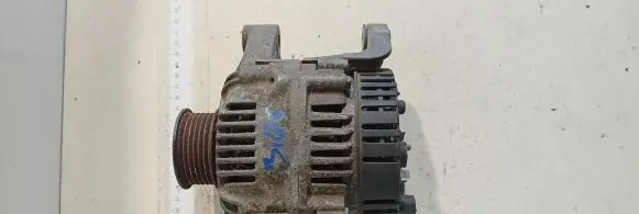 Renault Laguna I Generator/alternator 7700861496 2541908A VALEO