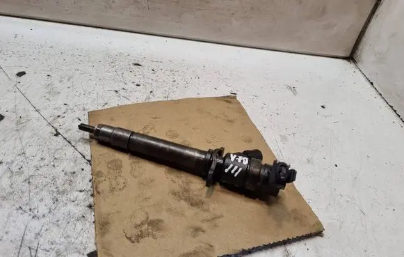 Fuel injector